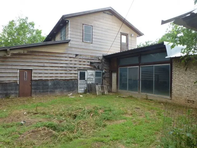 619 N Avenue A, Springtown, TX 76082 - #2
