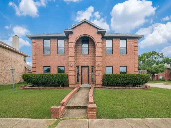 9102 Barton Creek Drive, Rowlett, TX 75089