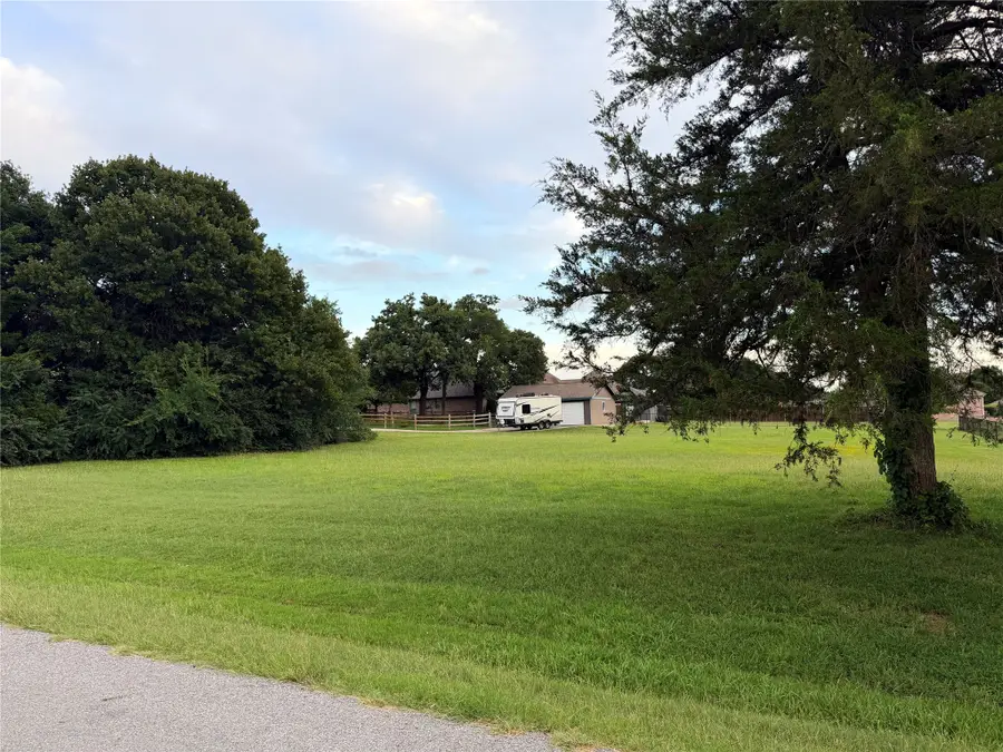128 Mohave Drive E, Gainesville, TX 76240 - #2