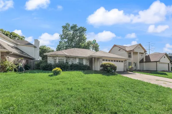 6010 Maple Leaf Drive, Arlington, TX 76017