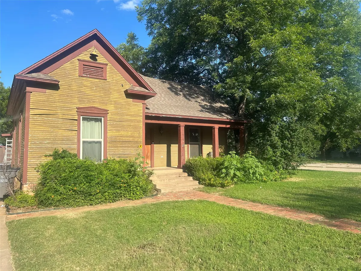 731 Kentucky Street, Graham, TX 76450 - #1