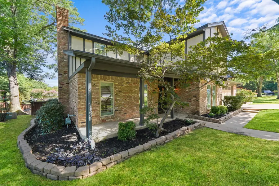 1404 Creekford Drive, Arlington, TX 76012 - #2