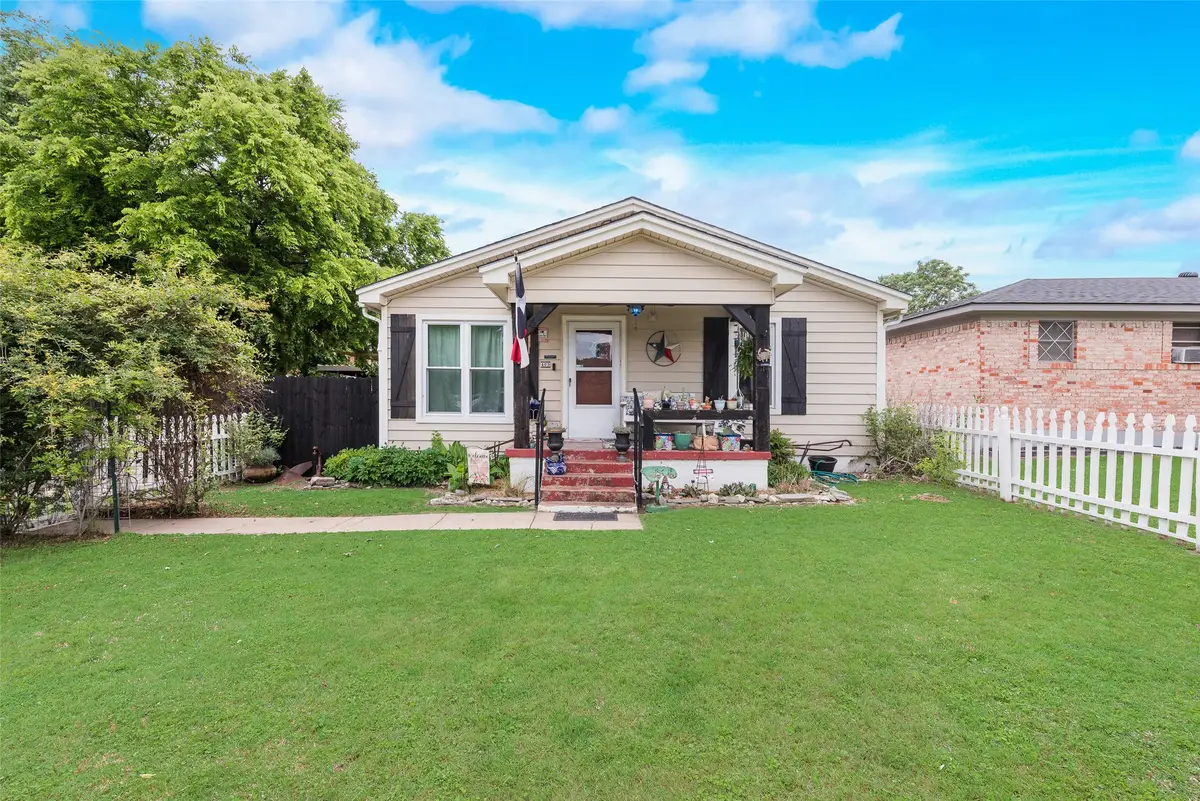 405 Pecan Street, Forreston, TX 76041 - #1