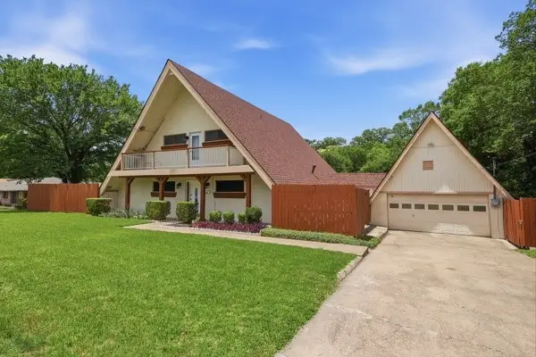 205 Roaring Springs Drive, Desoto, TX 75115 - #2