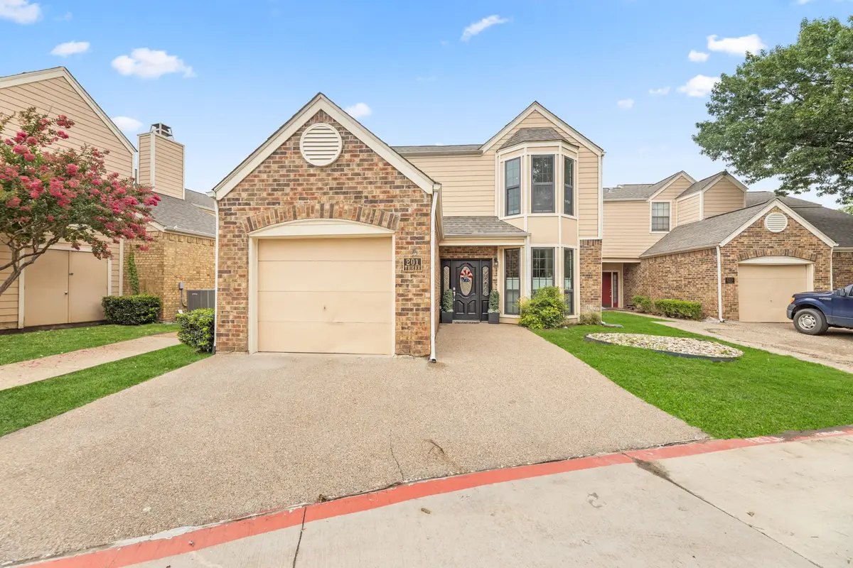 201 Cimarron Trail #3, Irving, TX 75063 - #1