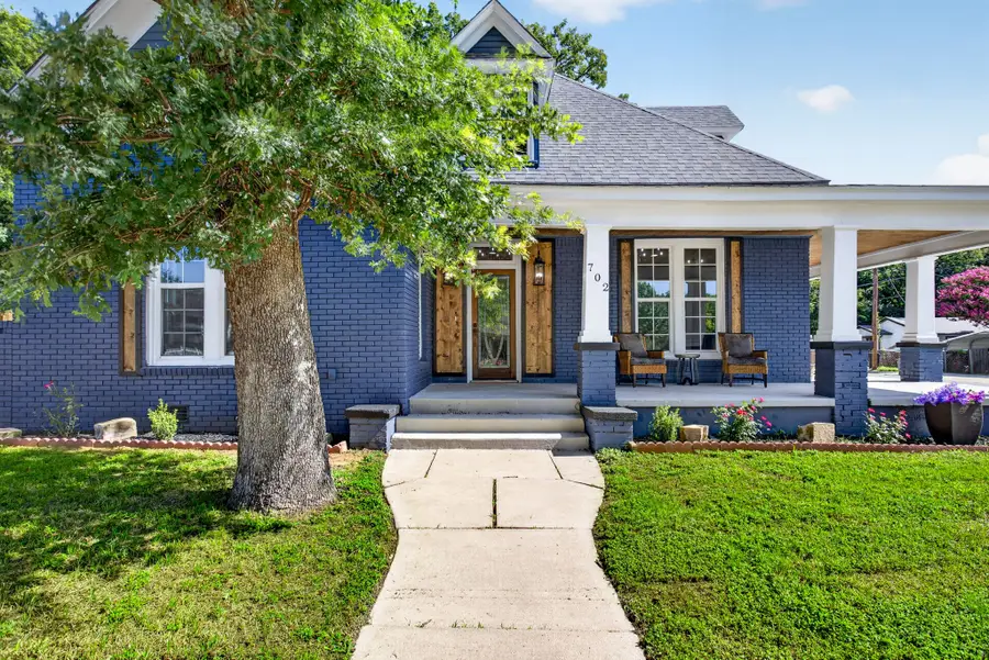 702 W Spring Street, Weatherford, TX 76086 - #2
