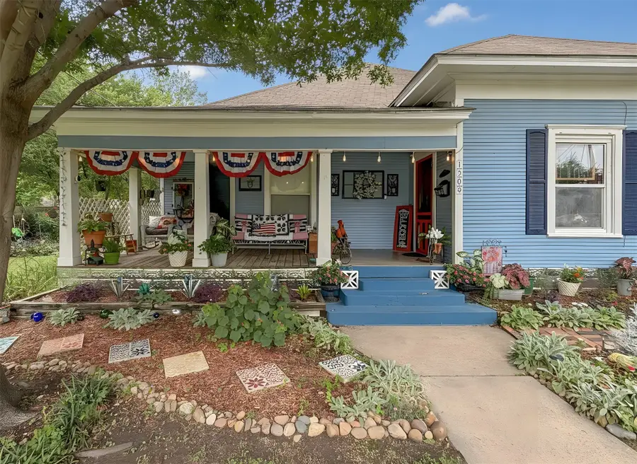 1309 N Austin Street, Denton, TX 76201 - #2