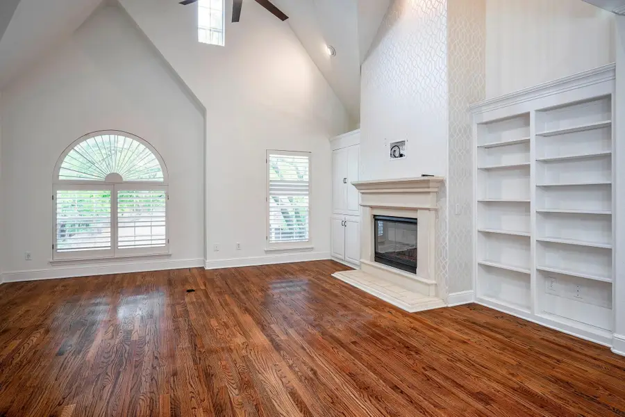 4144 Towne Green Circle, Addison, TX 75001 - #3