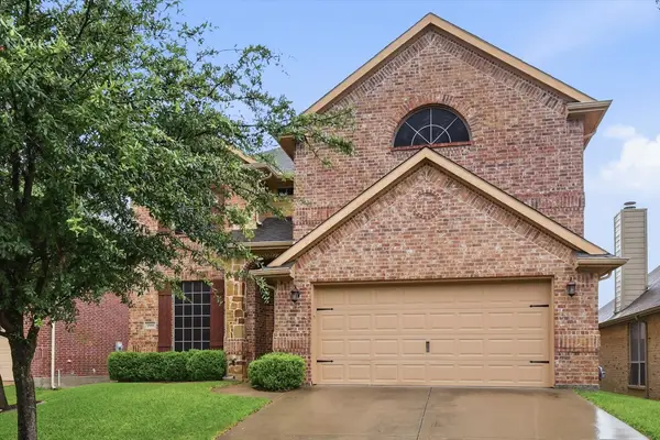 1905 Fountain Meadows Drive, Euless, TX 76039