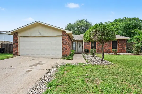 7813 Acapulco Road, Fort Worth, TX 76112