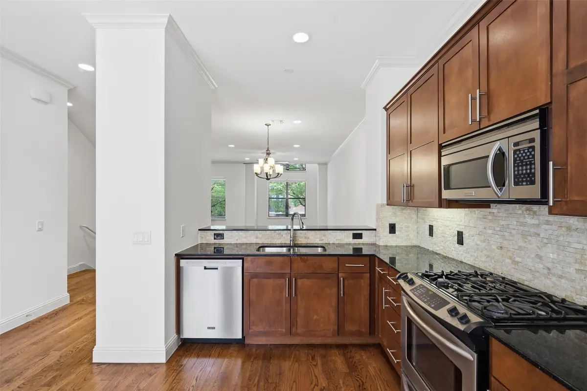 636 E Bluff Street, Fort Worth, TX 76102 - #1
