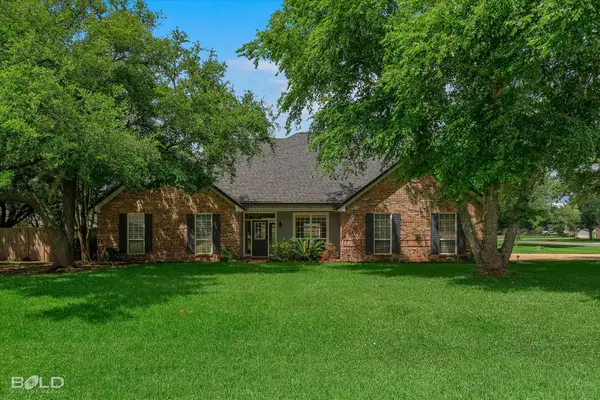 215 Crosscreek Drive, Bossier City, LA 71111