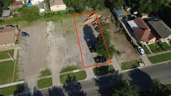 2213 Clinton Avenue, Fort Worth, TX 76164