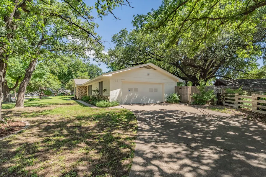 1806 Hilltop Lane, Pantego, TX 76013 - #2