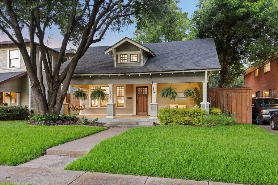206 S Edgefield Avenue, Dallas, TX 75208 - #2