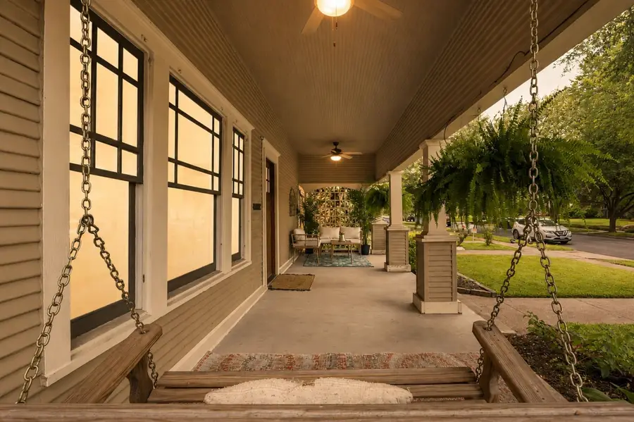 206 S Edgefield Avenue, Dallas, TX 75208 - #3