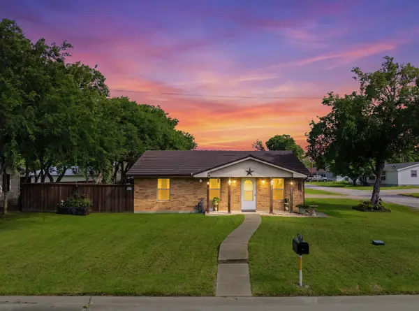 201 E Main Street, Avalon, TX 76623