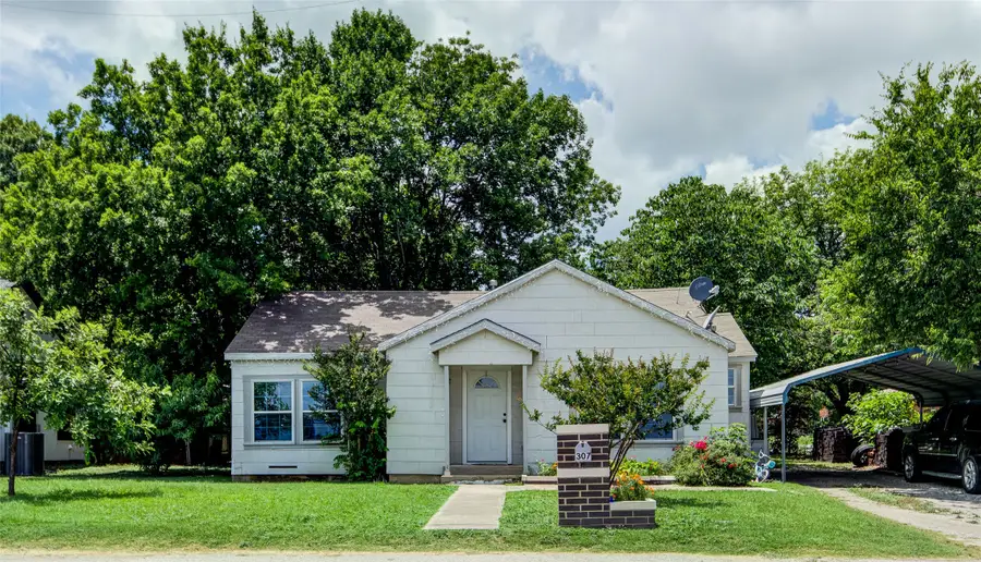 307 N Miller Street, Decatur, TX 76234 - #3