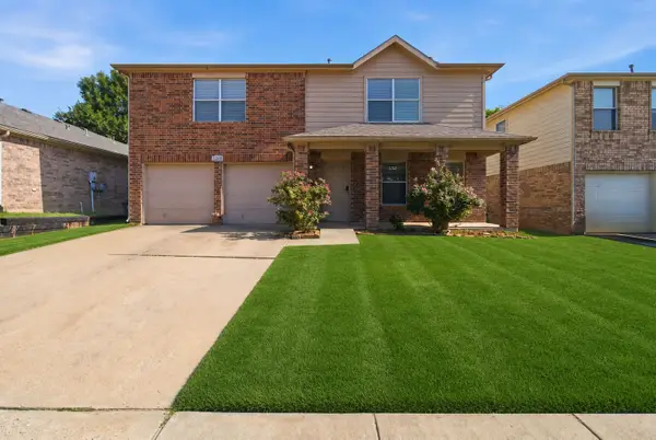 1740 White Feather Lane, Fort Worth, TX 76131