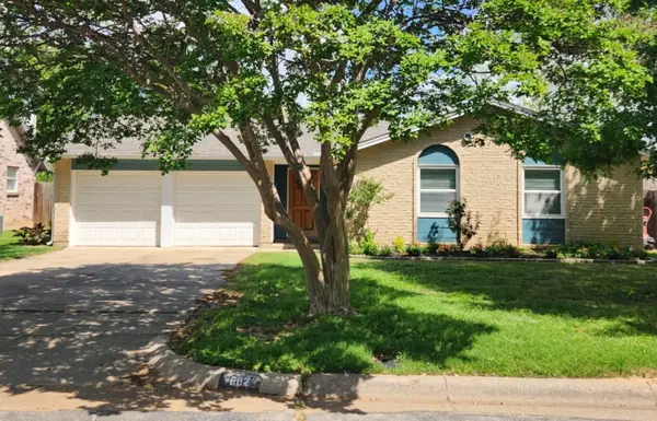 602 Janann Street, Euless, TX 76039