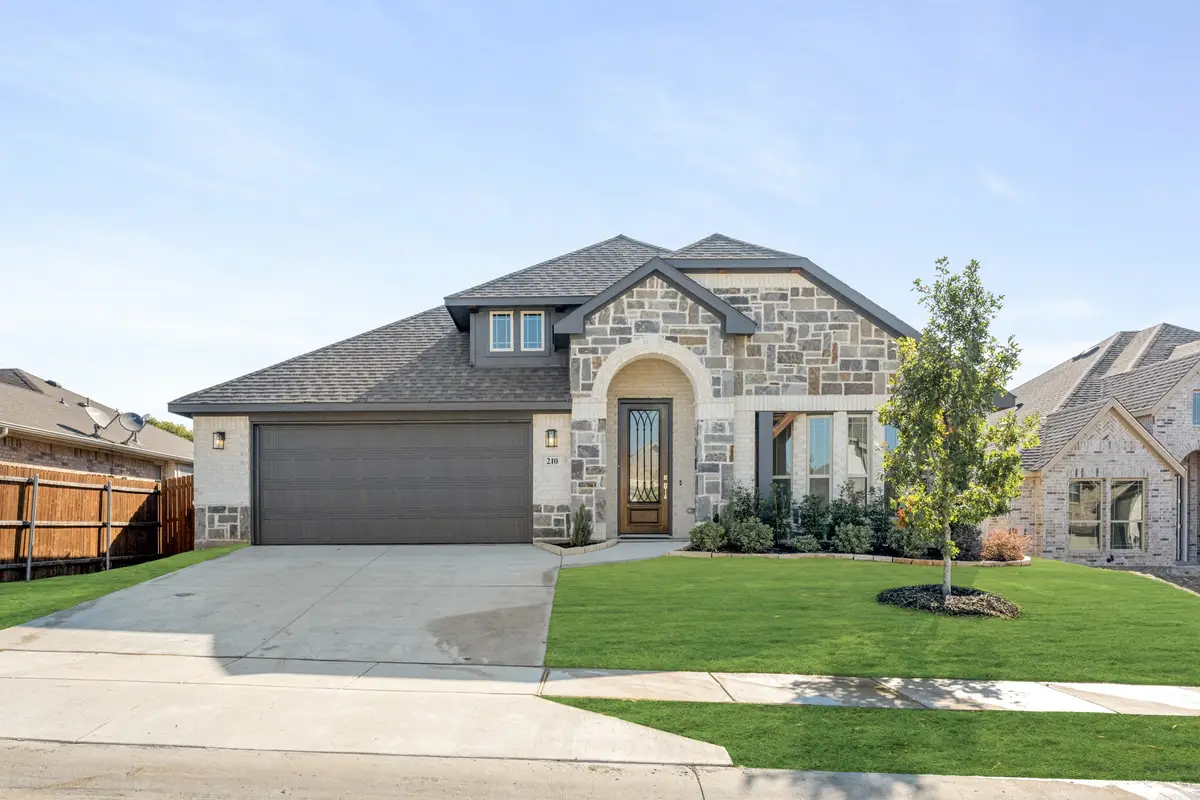 210 Comanche Trail, Alvarado, TX 76009 - #1