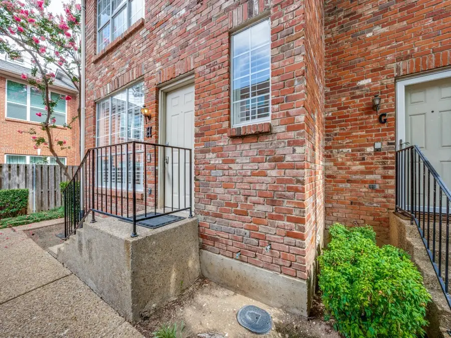 5907 Hillcrest Avenue #C1, University Park, TX 75205 - #3