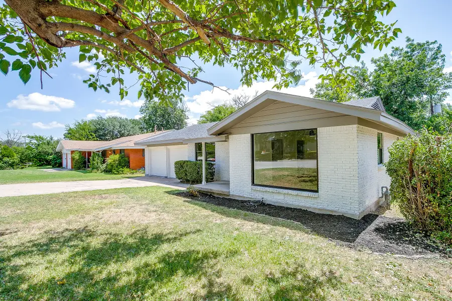 3501 Cimmaron Trail, Fort Worth, TX 76116 - #3