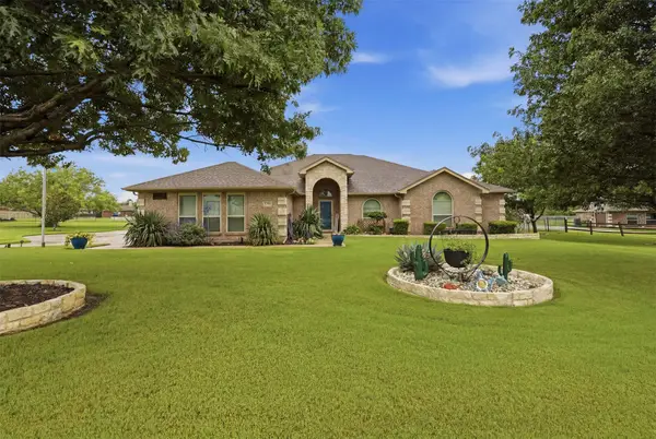 2732 Rawhide Court, Haslet, TX 76052