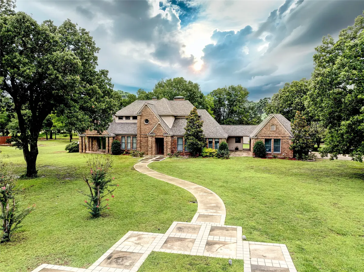 912 Walnut Creek Drive, Fairfield, TX 75840 - #1