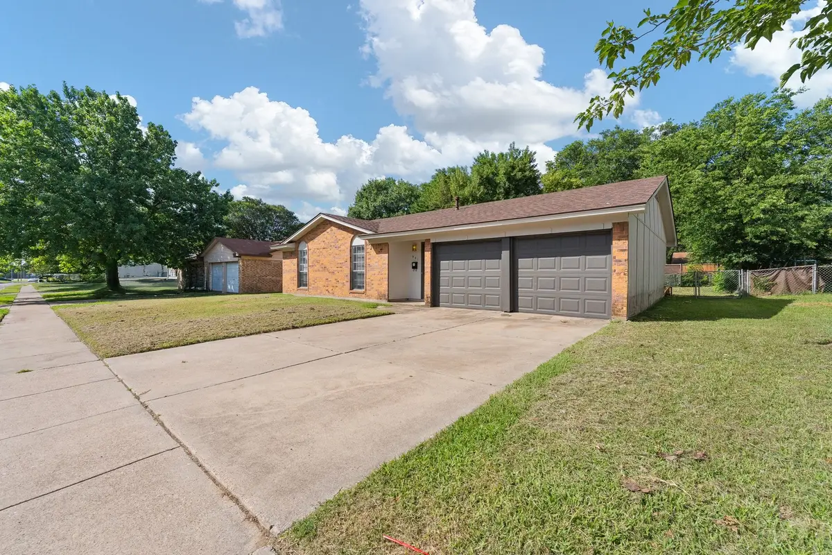 541 Sandra Lane, Burleson, TX 76028 - #1