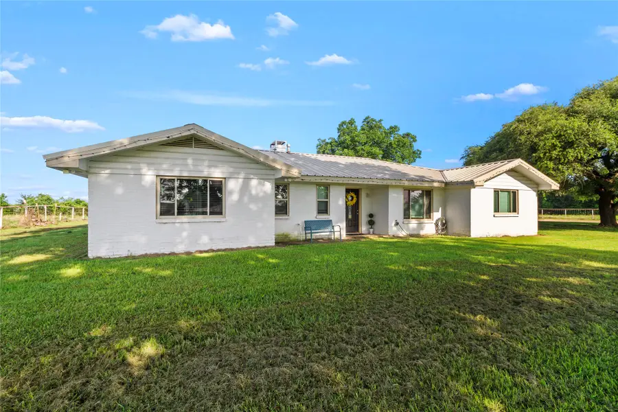 250 Williford Street, Fairfield, TX 75840 - #2