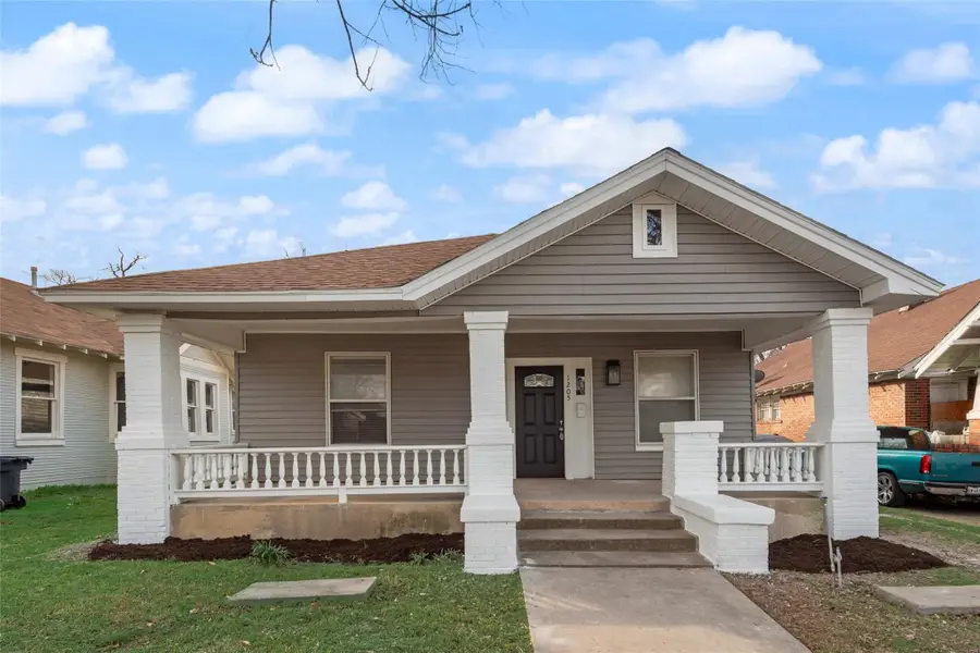 1205 W Arlington Avenue, Fort Worth, TX 76110 - #3