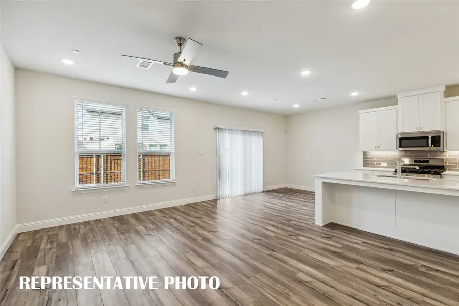 3725 Pierce Lane, Grand Prairie, TX 75052 - #3