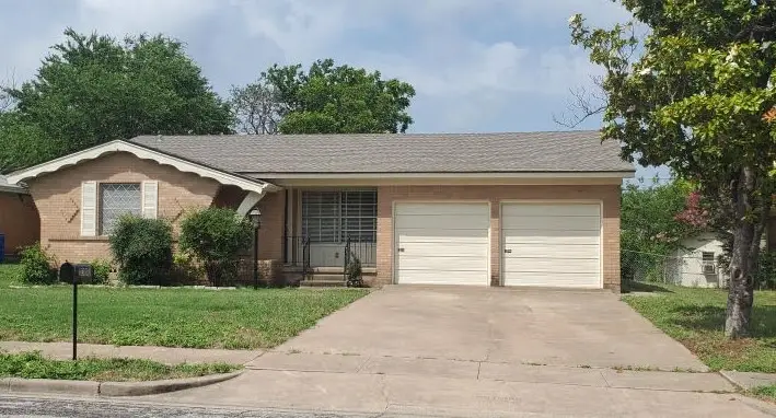 1300 Royal Oaks Drive, Waco, TX 76710 - #1