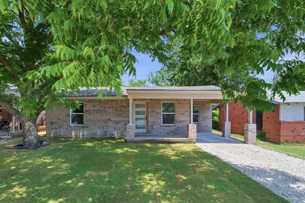 5610 Calloway Street, Sansom Park, TX 76114