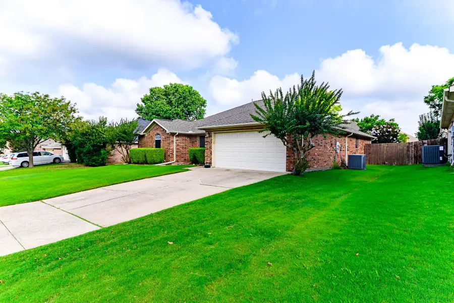 633 Manchester Drive, Mansfield, TX 76063 - #2