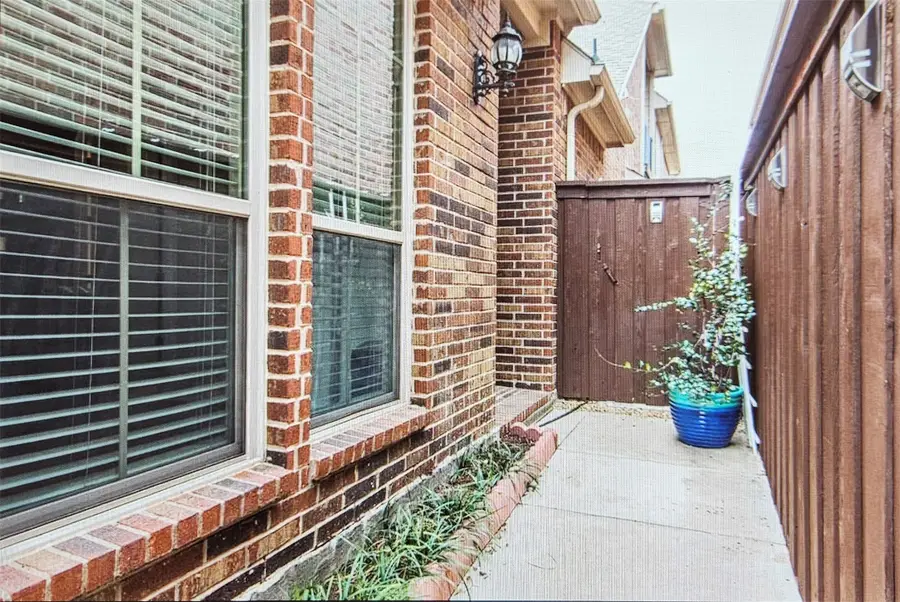 2470 Sunderland Lane, Lewisville, TX 75067 - #3