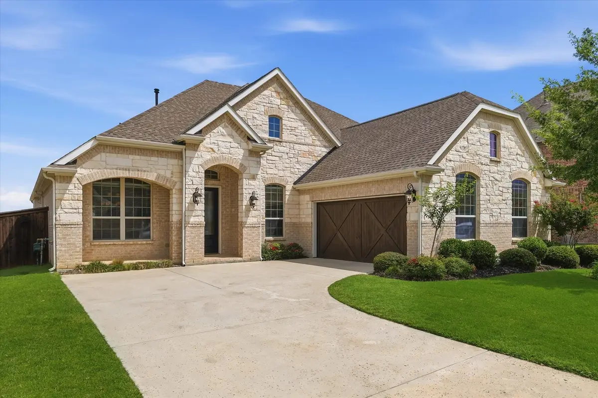 6612 Dolan Falls Drive, Justin Roanoke, TX 76226 - #1