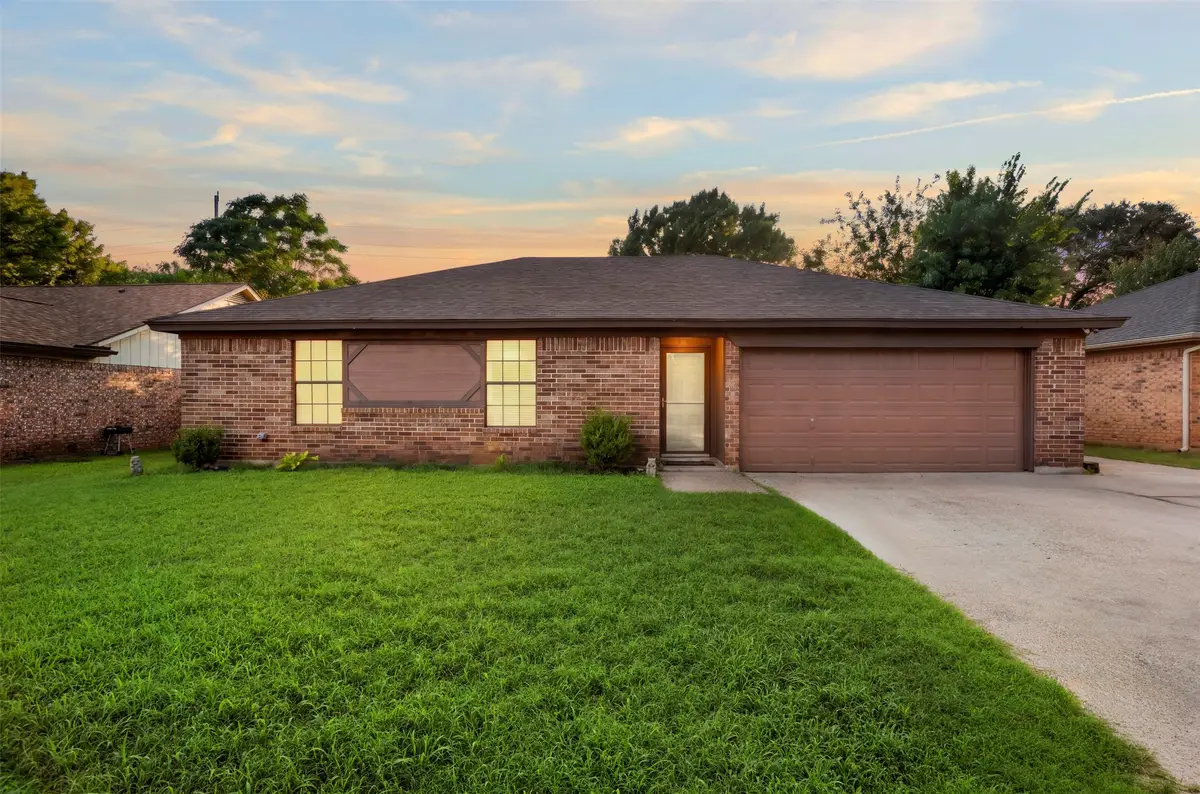 6200 Big Springs Drive, Arlington, TX 76001 - #1