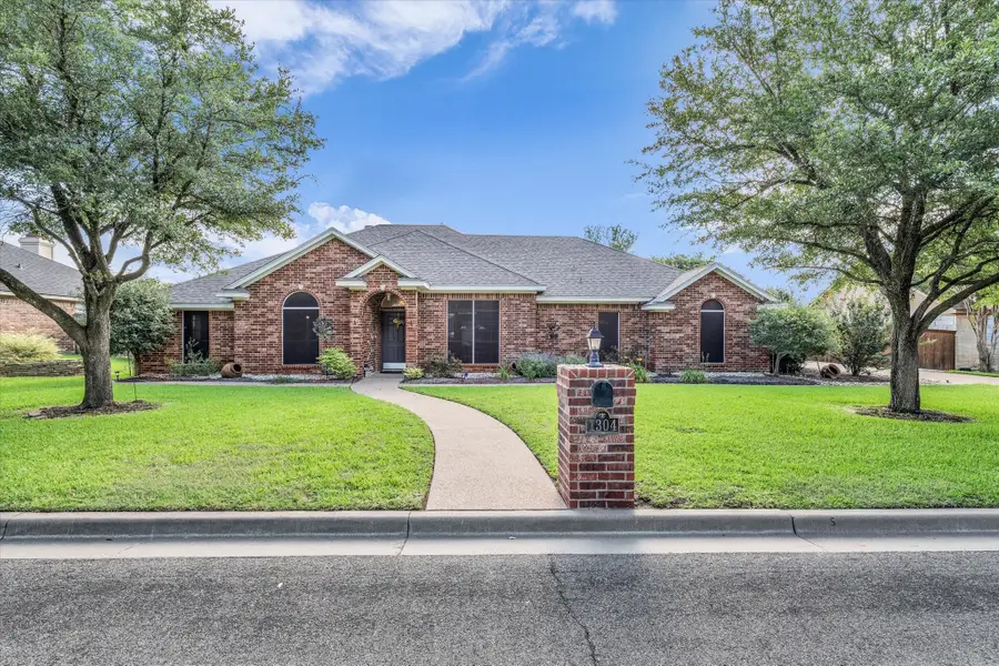 1304 Darbyton Drive, Hewitt, TX 76643 - #3