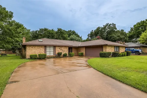 4533 Cinnamon Hill Drive, Fort Worth, TX 76133