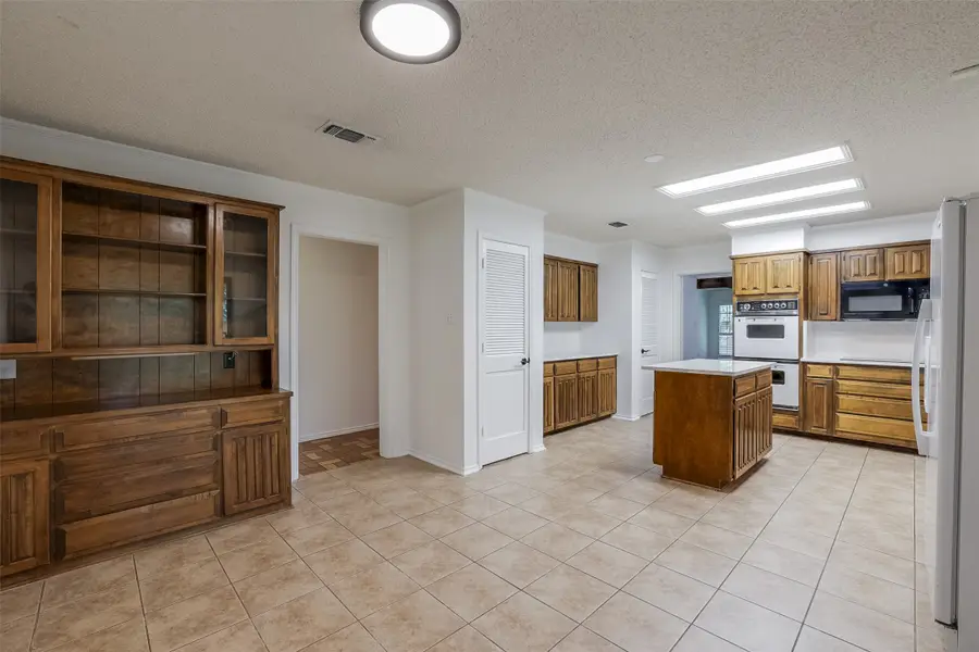 4533 Cinnamon Hill Drive, Fort Worth, TX 76133 - #3