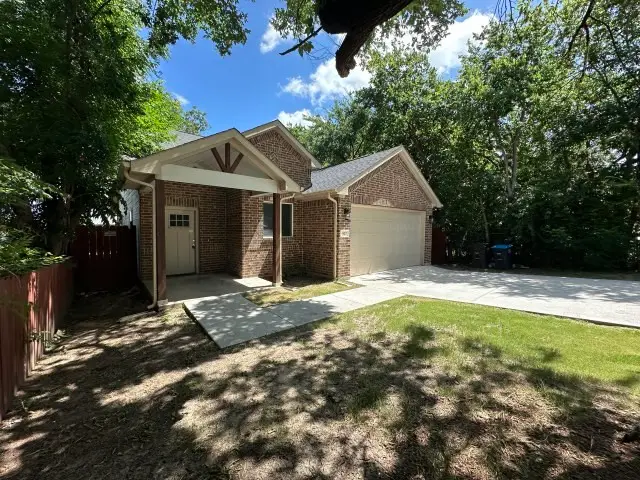 917 E Maddox Avenue, Fort Worth, TX 76104 - #2