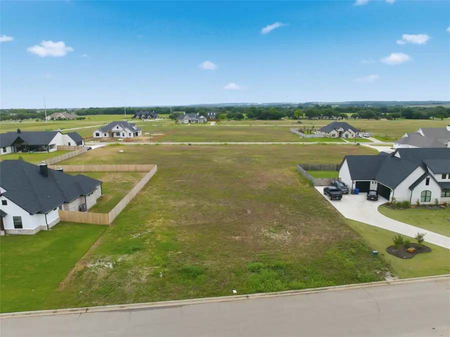 108 Amistad Circle, McGregor, TX 76657 - #2