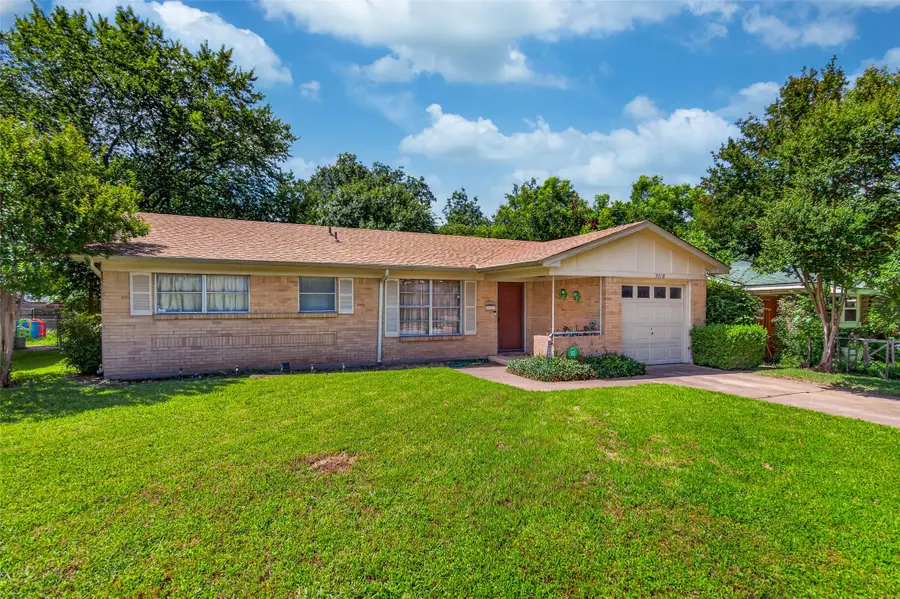 2718 Ridgewood Street, Irving, TX 75062 - #2
