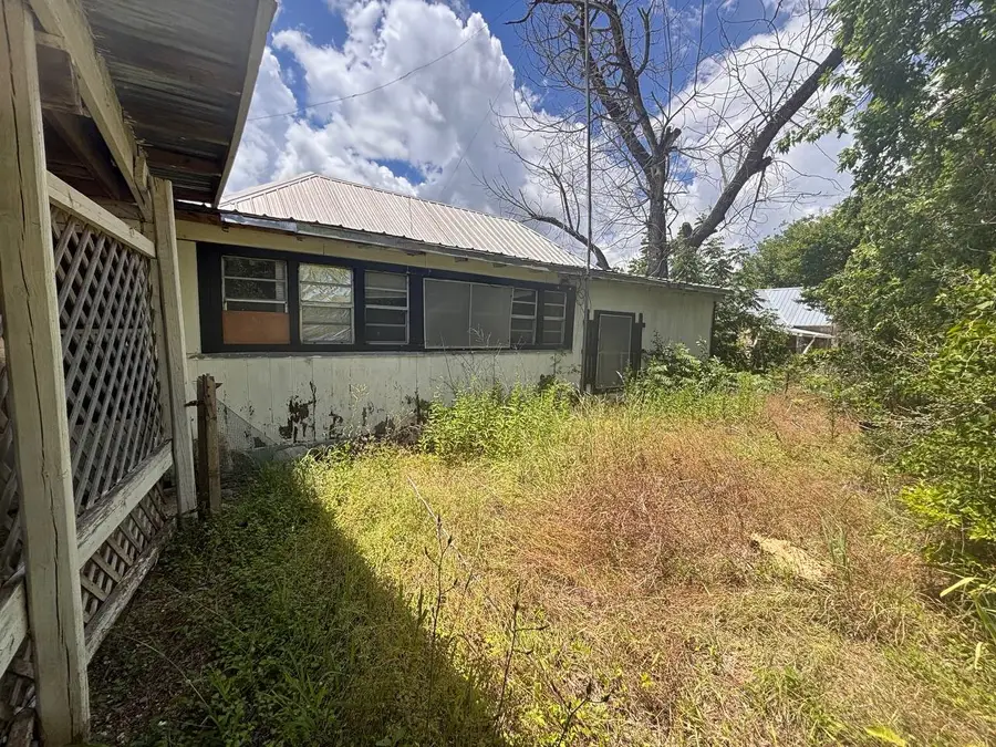 404 N Sycamore Street, Hico, TX 76457 - #3