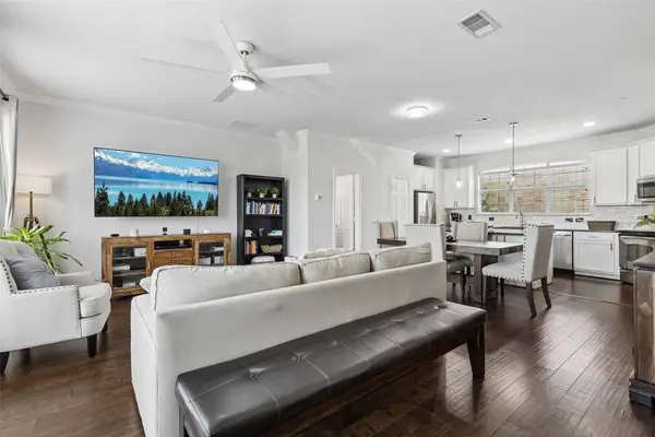 2700 Club Ridge Drive #22, Lewisville, TX 75067