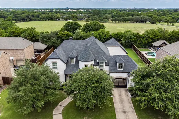 1327 Twin Knoll Drive, Murphy, TX 75094