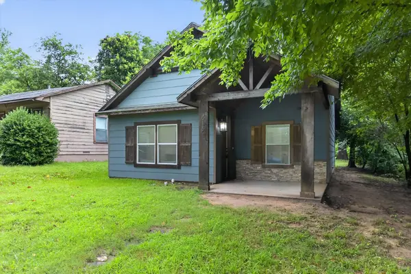 818 W Elm Street, Denison, TX 75020