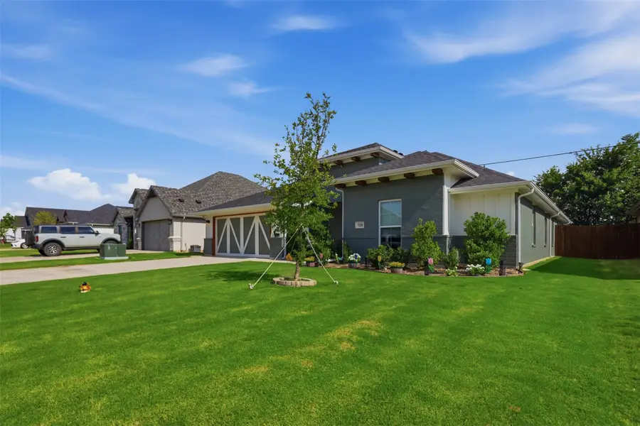 928 Tesslynn Avenue, Godley, TX 76044 - #3